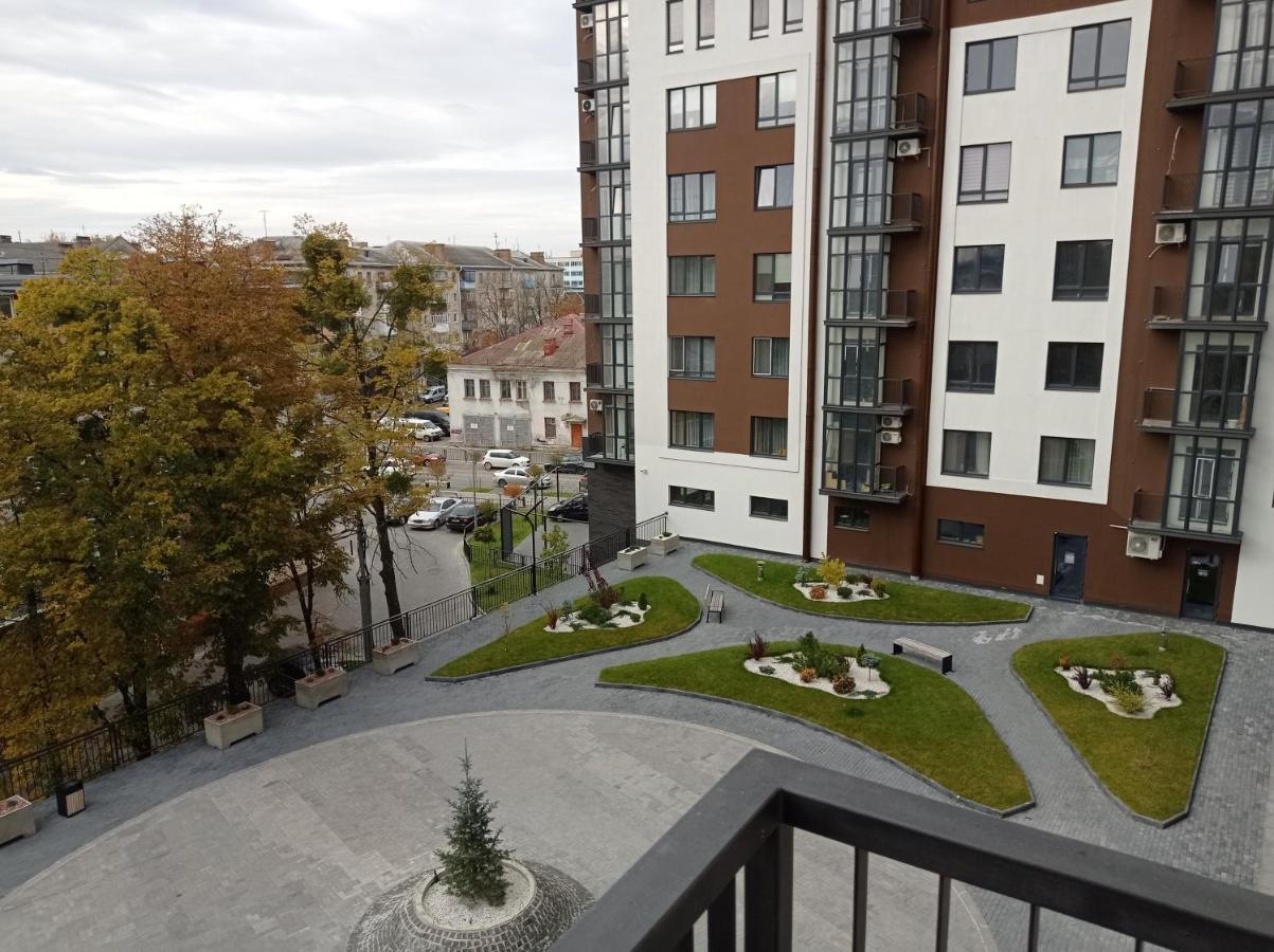 Дуже Файна Квартира В Самому Центрі!!!!Переконайся!! Apartment Rivne Luaran gambar